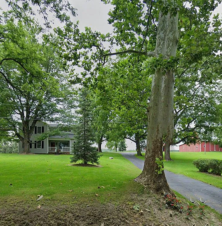 9450 Bailey Dr NE photo 1