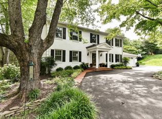 9804 Bridleridge Ct, Vienna, VA 22181