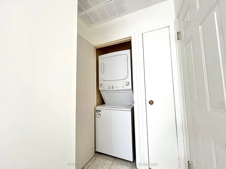 1686 Saint Clair Ave W #3A — Photo 9