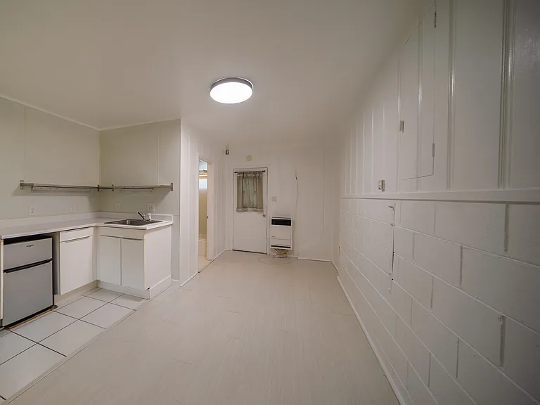 Marietta Dr — Photo 1
