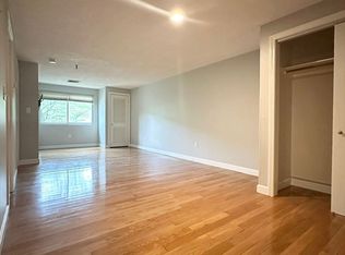 35 Prospect St APT 204, Woburn, MA 01801
