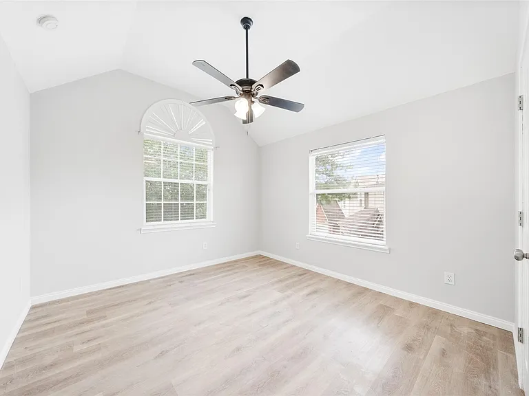 10926 Moonlit Fields Ct — Photo 35