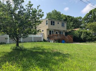 16 Broadway, Shirley, NY 11967