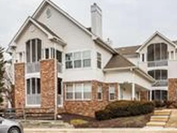 6510 Lake Park Dr APT 203, Greenbelt, MD 20770