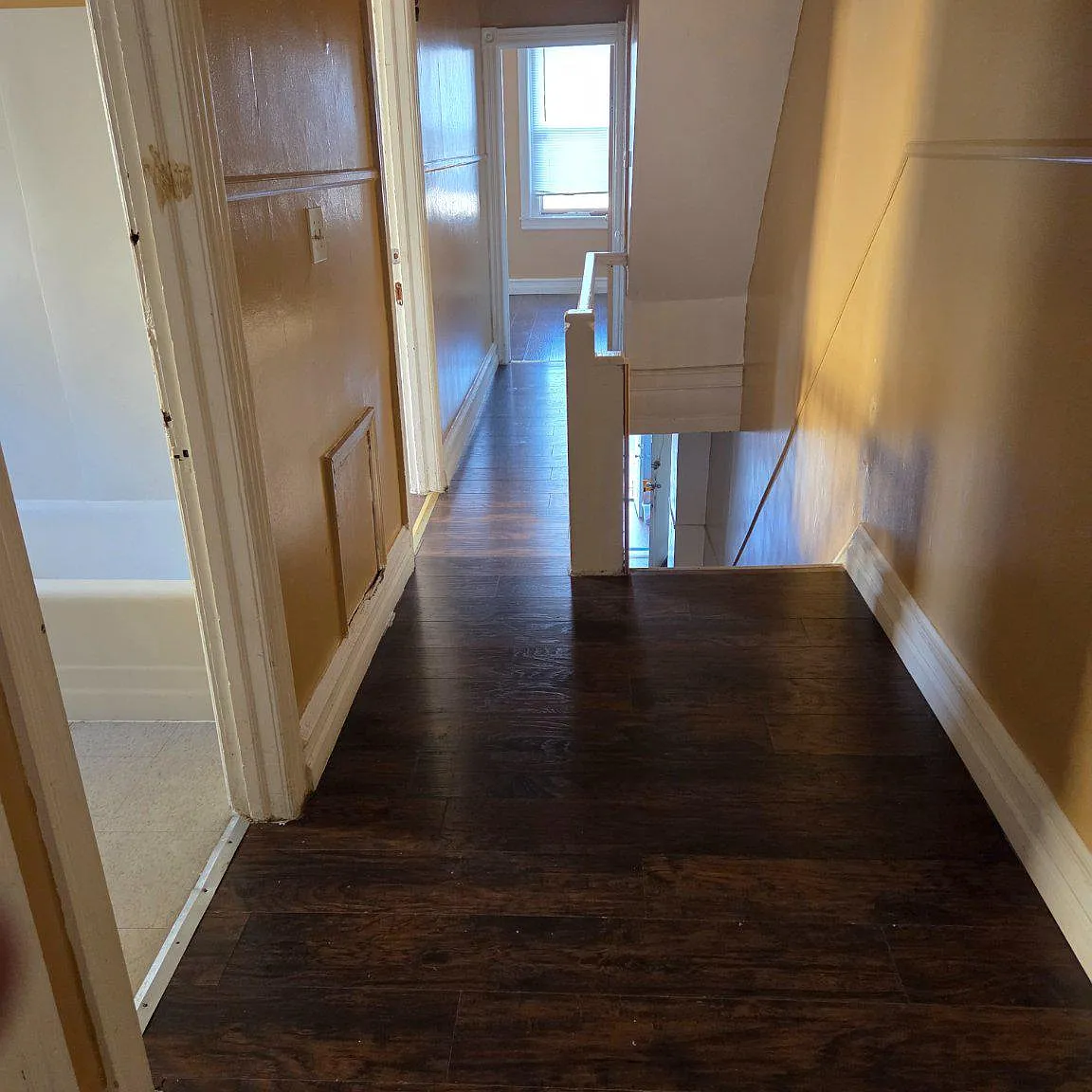 2 bed, 1.0 bath, 1396 sqft, $1,300 — Photo 4