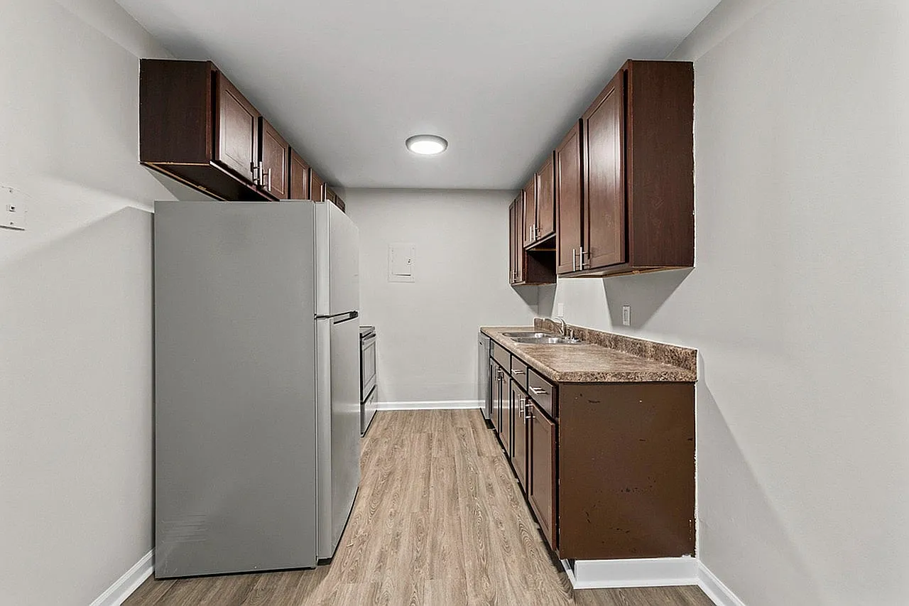 Pineview — Photo 2