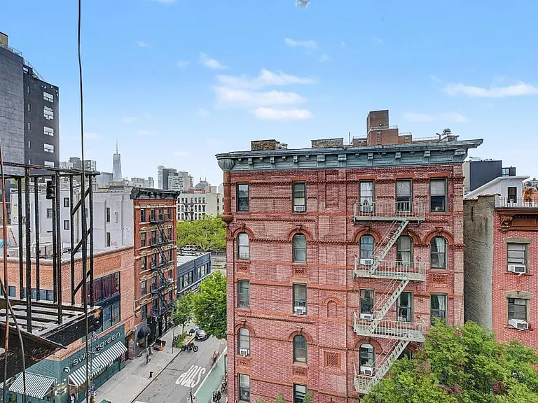 90 Stanton St #5D — Photo 8