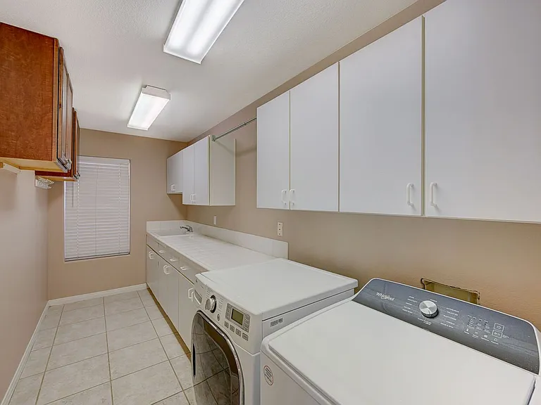 1934 Grey Eagle St — Photo 28