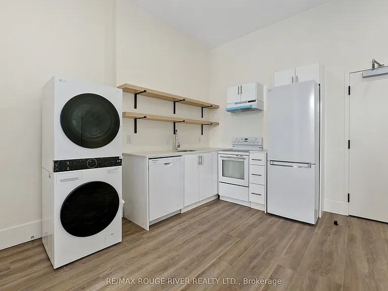 29A King St E #204 — Photo 6