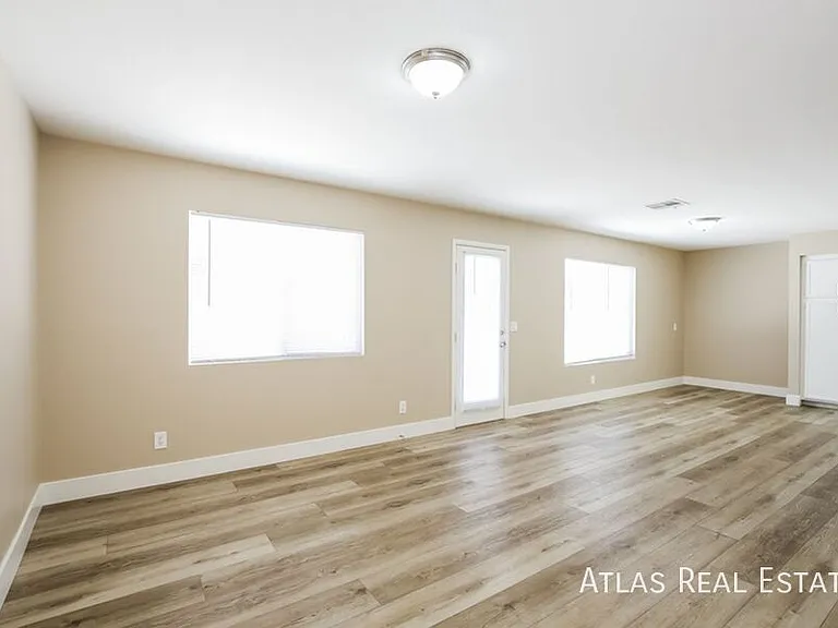 8328 Sky Canyon Ct — Photo 5
