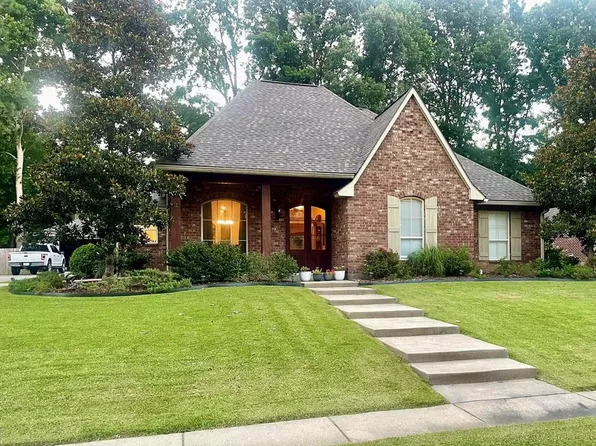 3 Nottaway Trl, Natchez, MS 39120