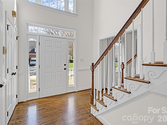 3rd image of 8810 Peppergrass Ln