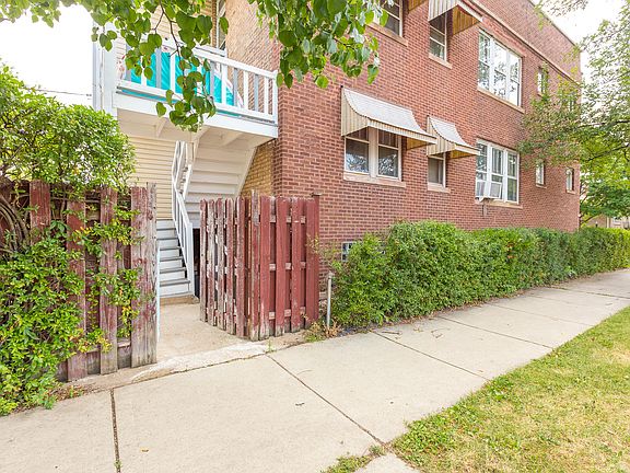 4th image of 5154 W Waveland Ave