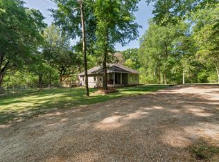15 Paradise Ln, Hattiesburg, MS 39402