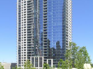 201 N Westshore Dr APT 2403, Chicago, IL 60601