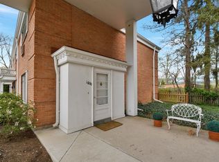 1600 Palmgren Dr, Glenview, IL