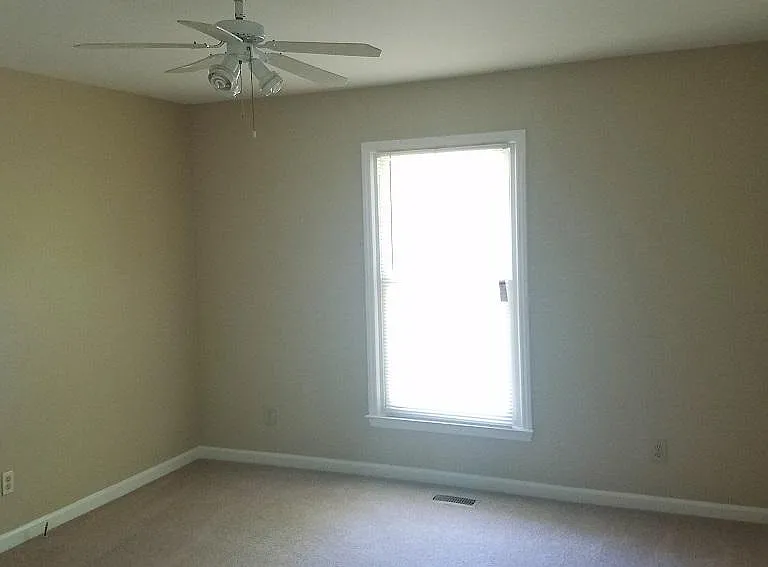 2330 Hillandale Rd — Photo 7