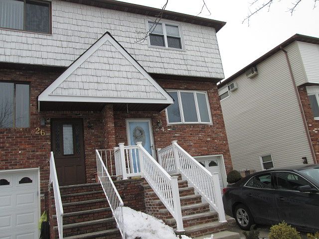 1st image of 24 Evans St