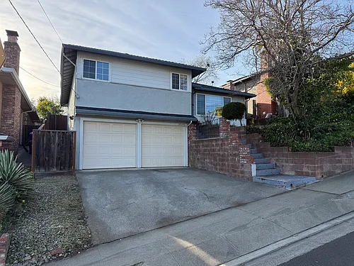 18345 Carlwyn Dr Photo 1
