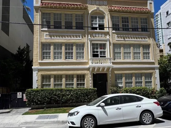 457 NE 24th St APT 10, Miami, FL 33137