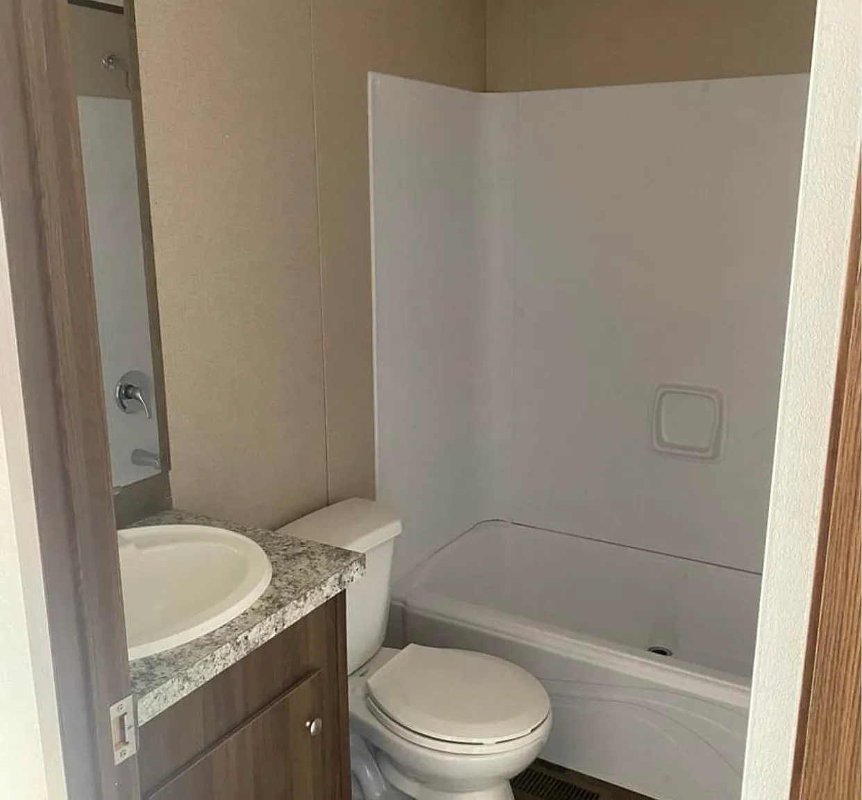 322 Fern Spring Dr — Photo 3