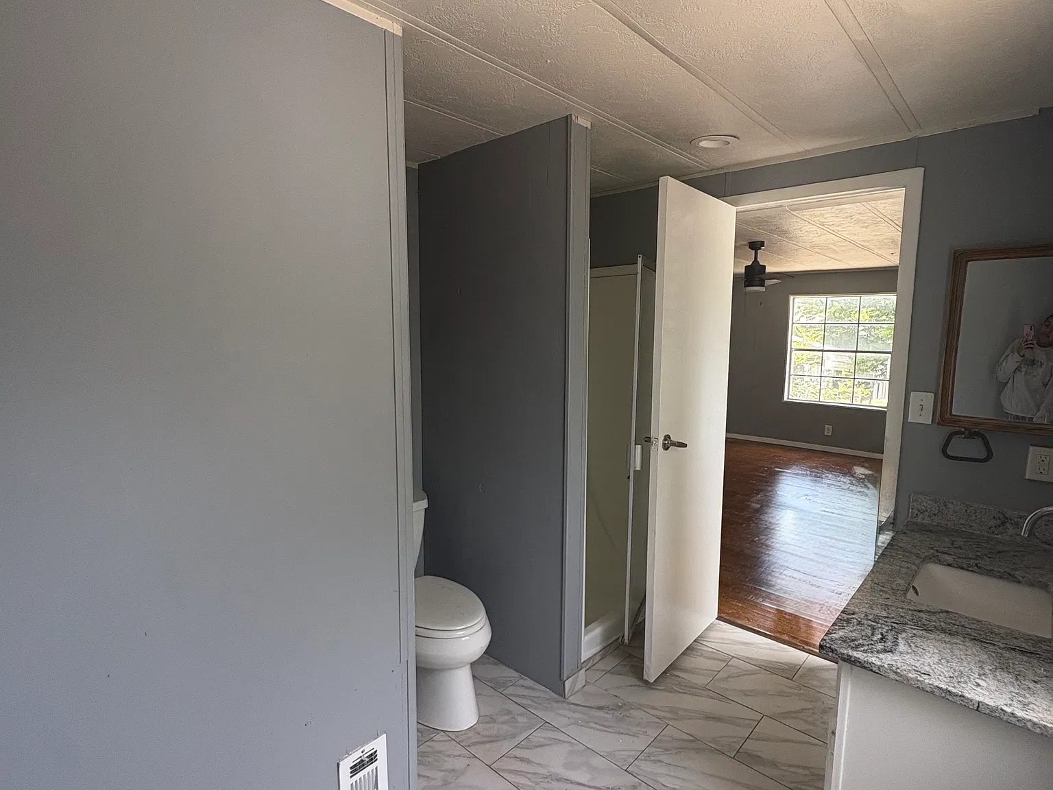3 bed, 1800 sqft, $1,900 — Photo 3
