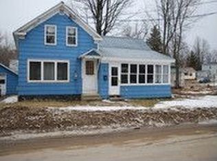 16 Pine St, Malone, NY 12953