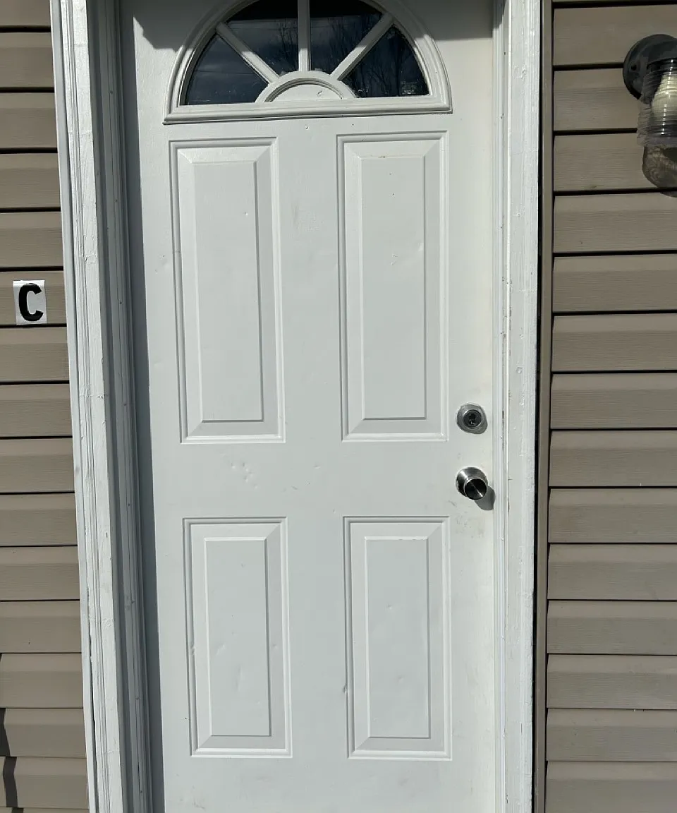 Studio, 300 sqft, $725 — Photo 1