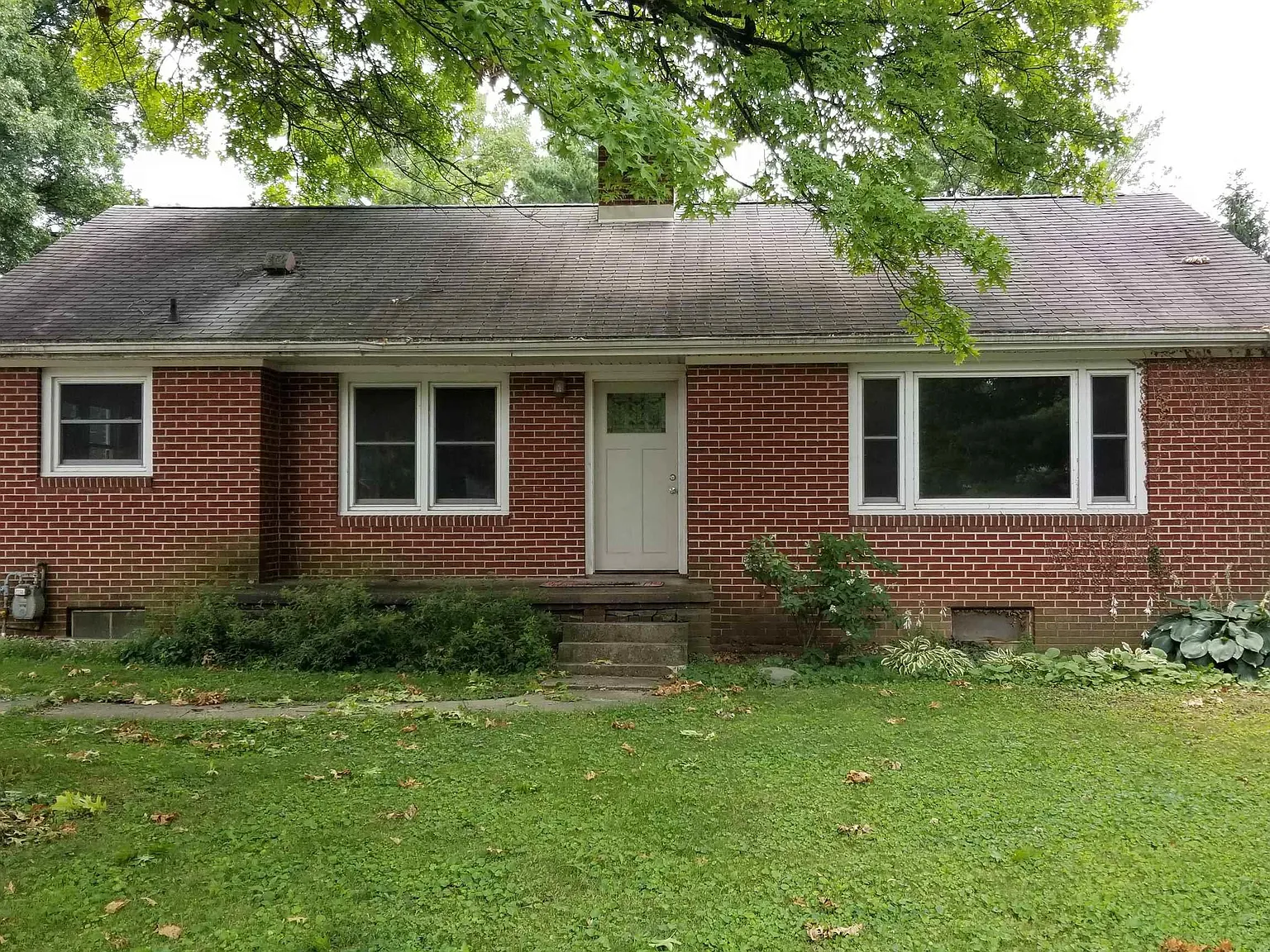 3 bed, 1.5 bath, 1304 sqft, $1,825 — Photo 1