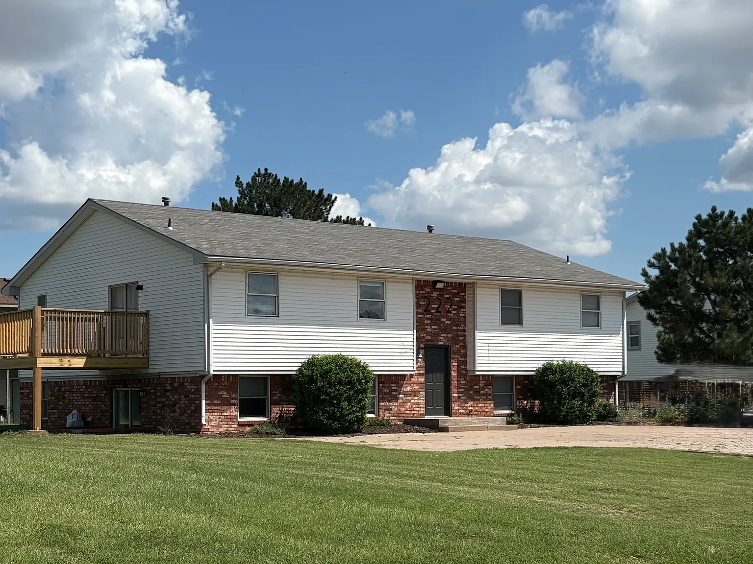 2 bed, 900 sqft, $965 — Photo 1