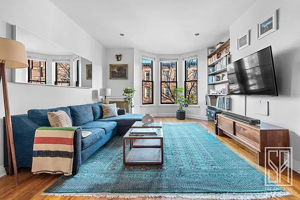 Sold by Compass | media 1