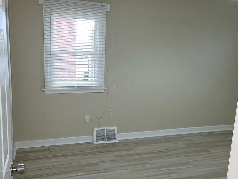 1331 Astor St #2 — Photo 23