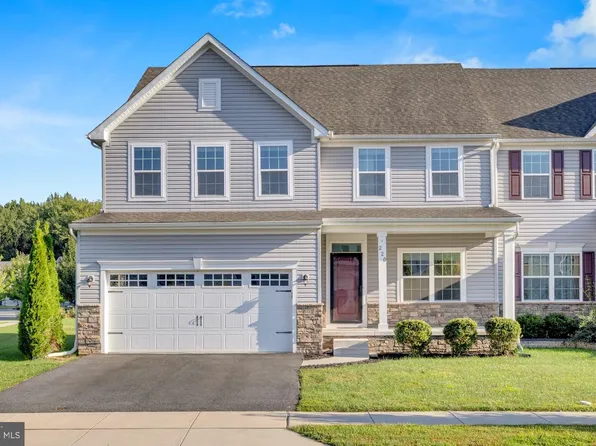220 Felix Dr, Newark, DE 19713