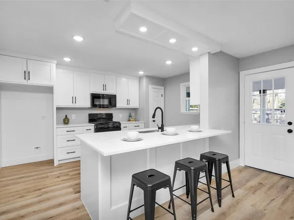 5733 Howell St, Houston, TX 77032