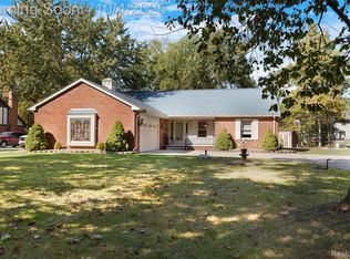 8614 Island Blvd, Grosse Ile, MI