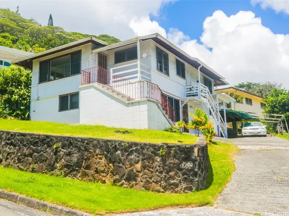 3152 Carlos Long St, Honolulu, HI 96816