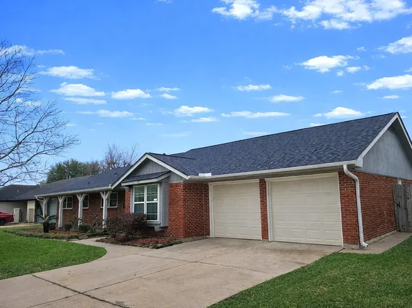 802 James St, Deer Park, TX 77536