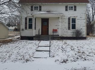 516 S 2nd St, Howells, NE 68641