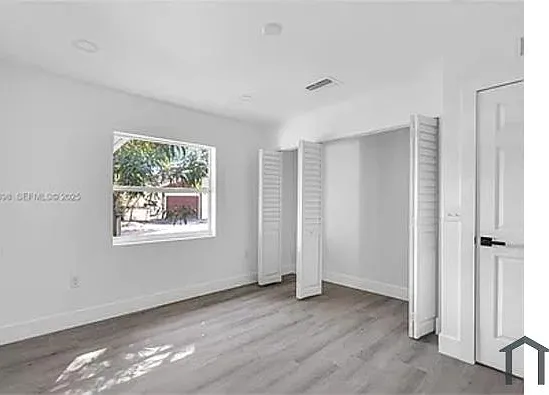 6211 NW 26th Ct — Photo 8