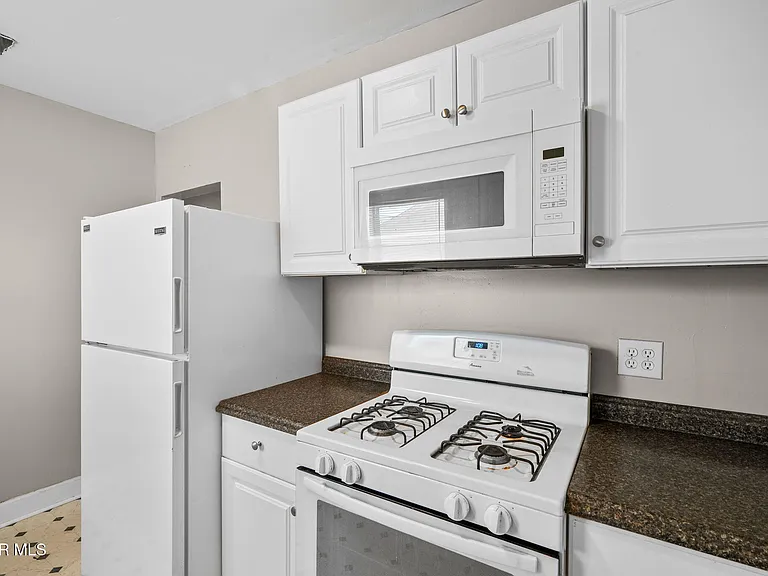 3125 Van Buren Ave — Photo 18