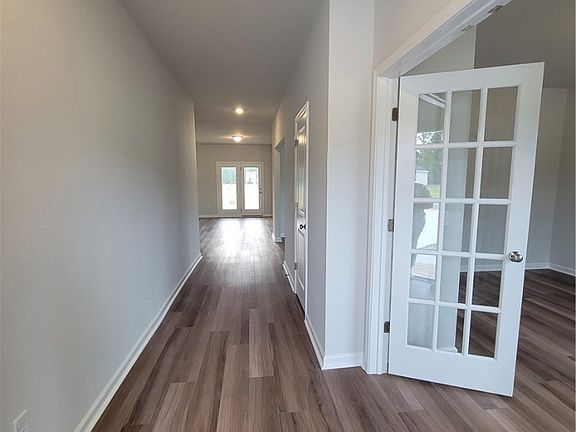 4th image of 110 Blueberry Court NE