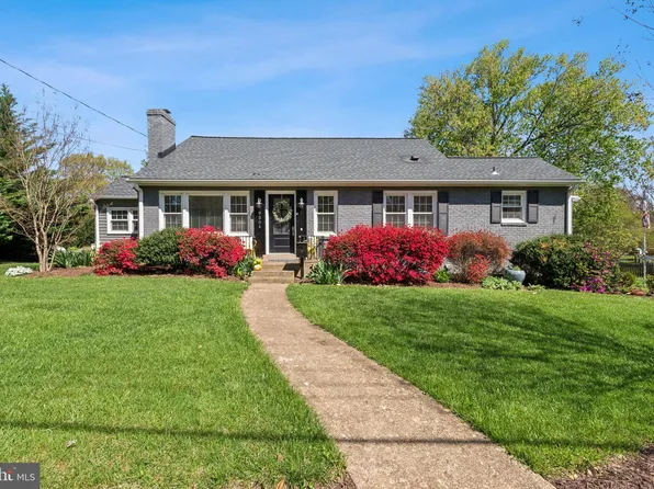 9304 Stuart Ave, Manassas, VA 20110