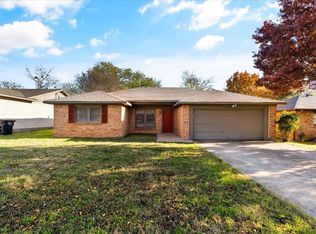 1109 Center St, Cleburne, TX 76033