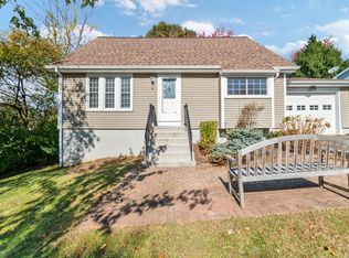 4 Rough Wing Rd, Naugatuck, CT 06770