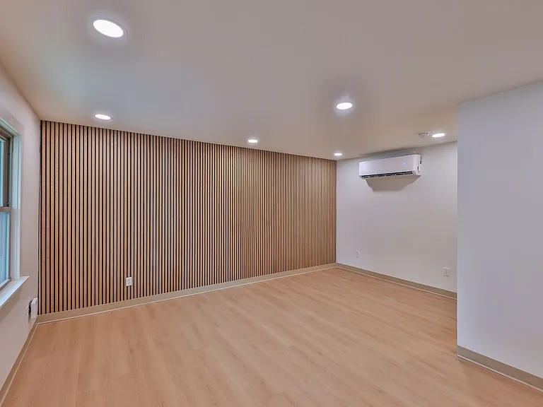 551 Elm St #10 — Photo 3