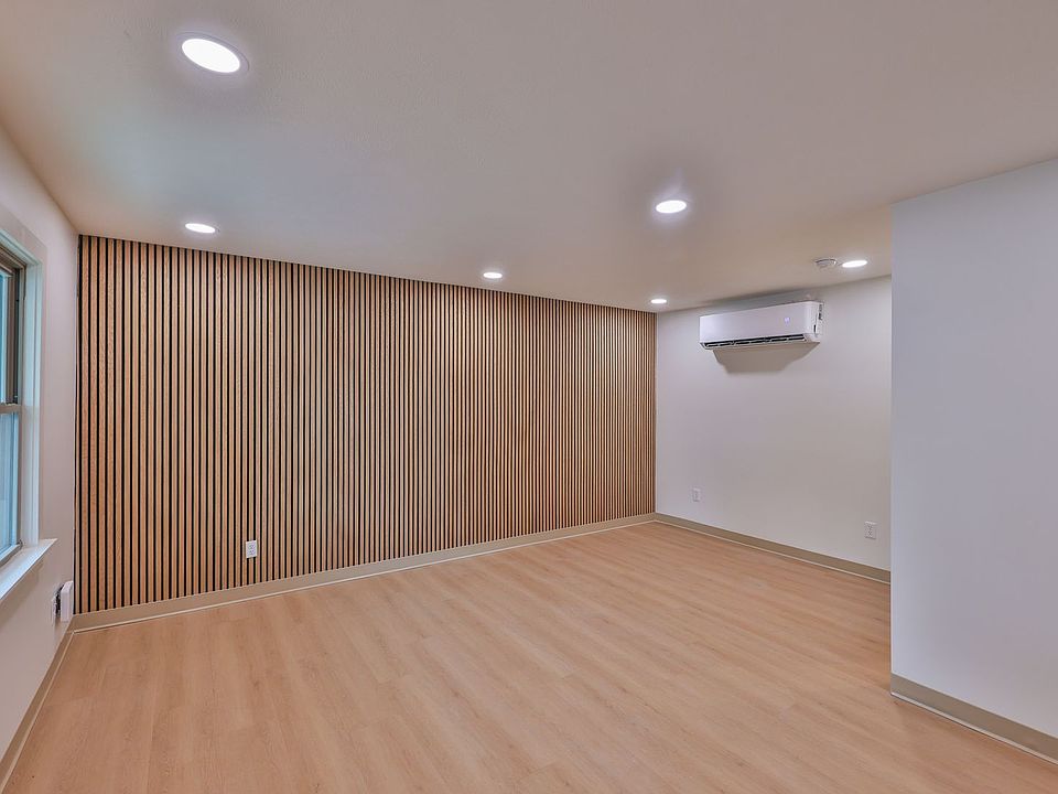 Building Photo 3