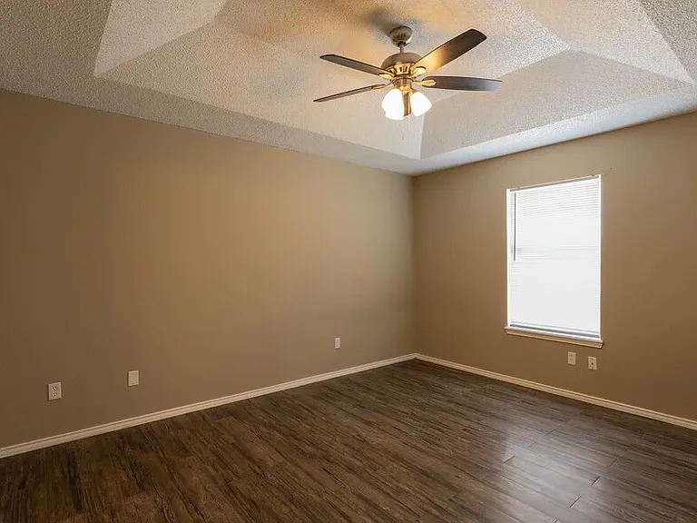 Dove Cove Apartments — Photo 15