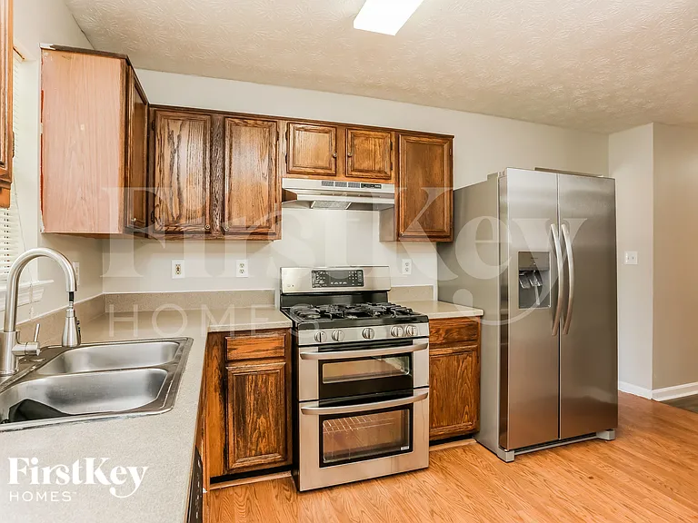 1717 Bertram Ln SW — Photo 7