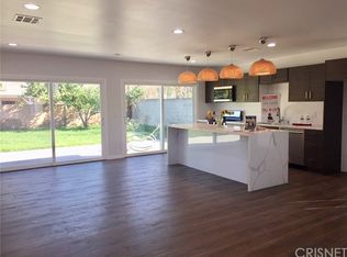 7026 Calvin Ave, Reseda, CA 91335