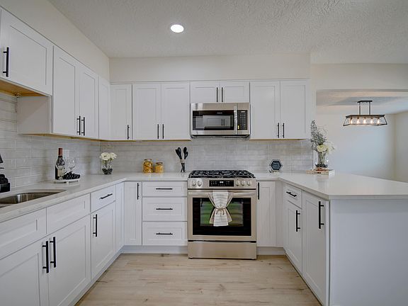 5th image of 4501 Norma Dr NE